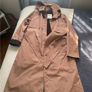 London fog vintage trench coat pinkish tan. Size 10 petite